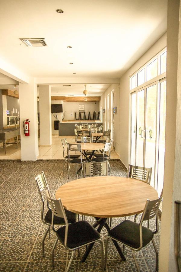Cancun Tennis Inn 坎昆 外观 照片